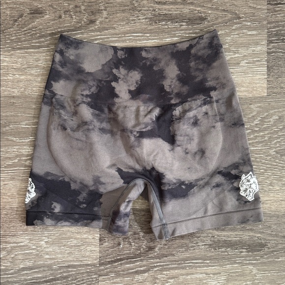 Darc Sport Everson Seamless Sierra Shorts Castle Grey Booty Scrunch Size Small - Picture 1 of 6